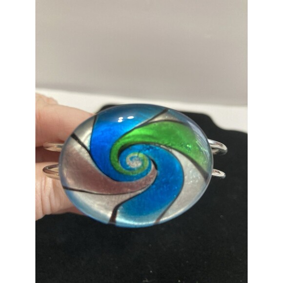 Silvertone  Bangle Bracelet DICHROIC GLASS OVAL Hinged 7.5" - Picture 1 of 5